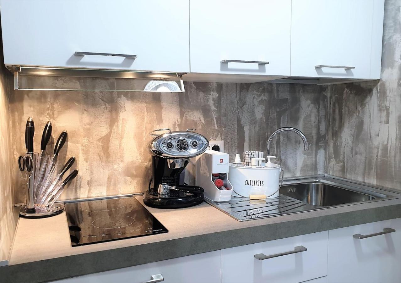 Azur Apartment Sirmione Zewnętrze zdjęcie