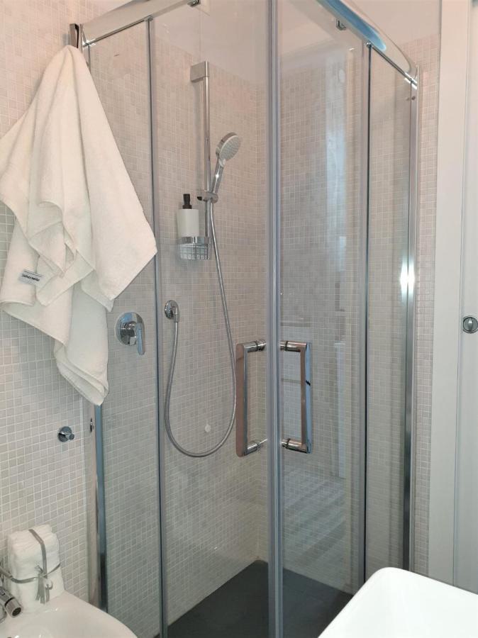 Azur Apartment Sirmione Zewnętrze zdjęcie