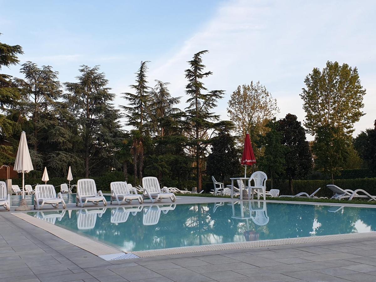 Azur Apartment Sirmione Zewnętrze zdjęcie